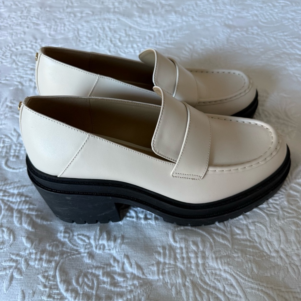 Michael Kors Leather Cream Rocco Heeled Loafer size 8 New condition.